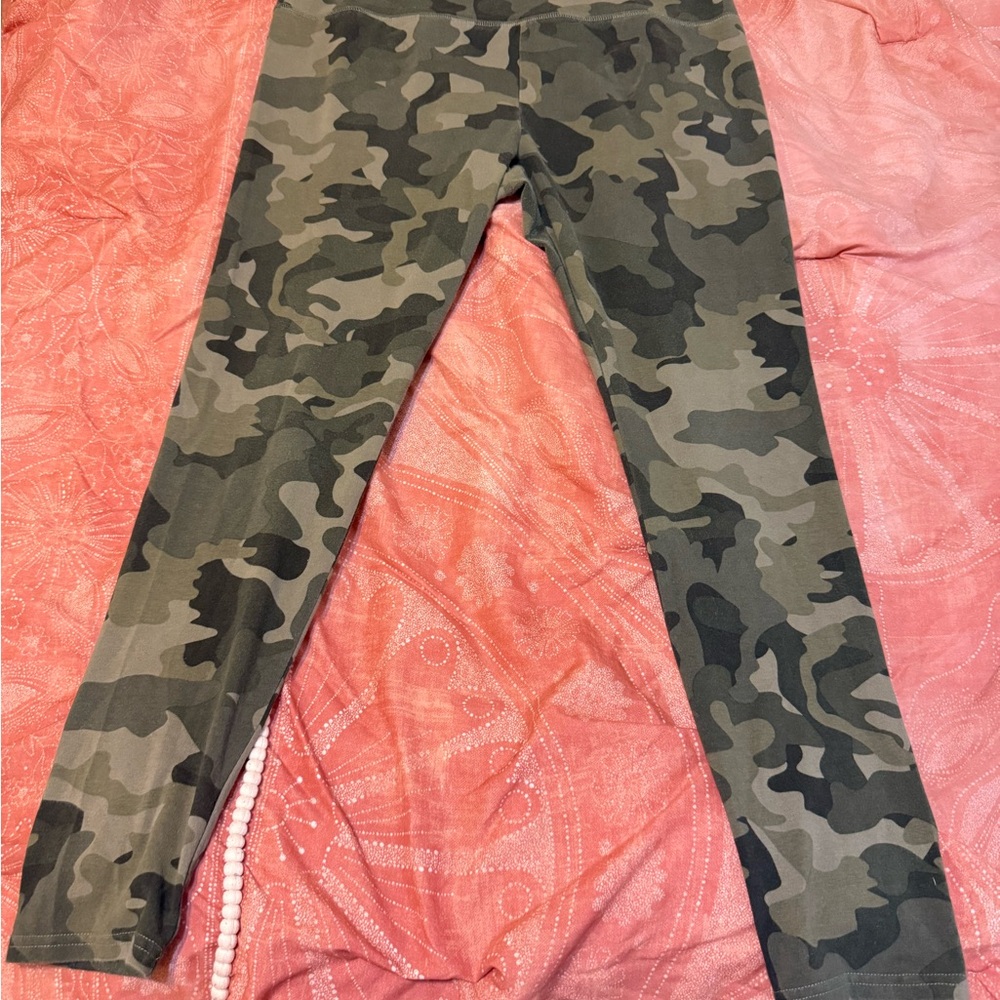 Target Women's Camouflage Leggings - Green